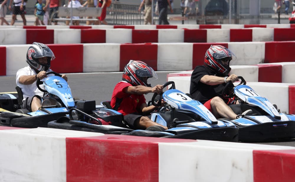 Alquiler karting para grupos en Viveiro